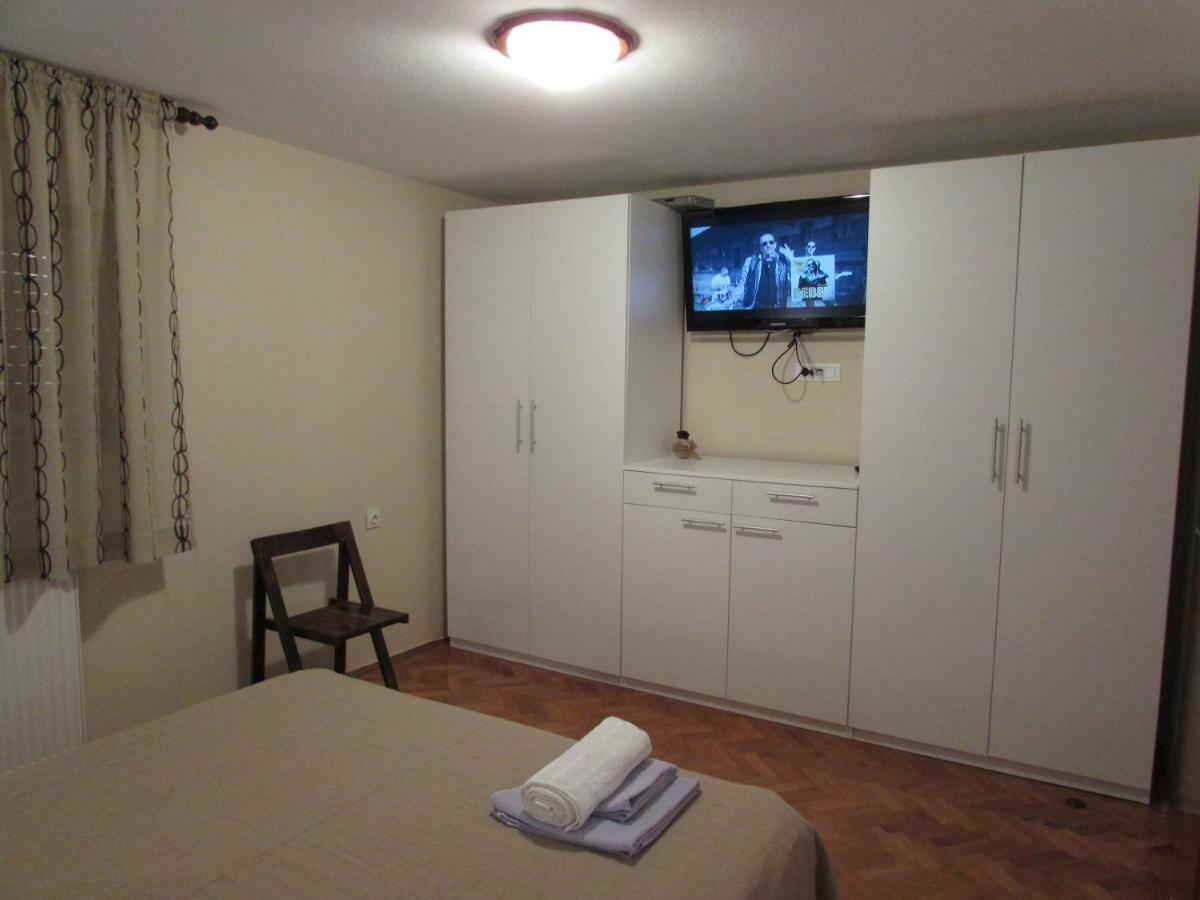 Apartment Ana Krnica Exteriör bild